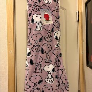 Berkshire Peanuts Snoopy Lavender Throw
